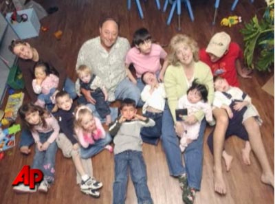 В США расстреляли семейную пару, у которой было 16 детей