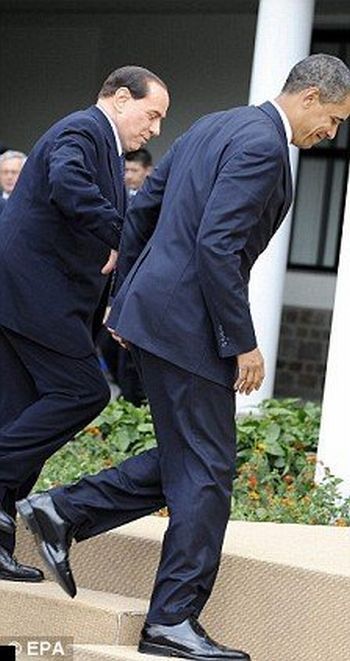 Саммит G8. Обама и Берлускони яетвертый кадр