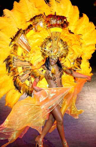 Мисс Багамы Киара Шерман готовится к Мисс Вселенная 2009