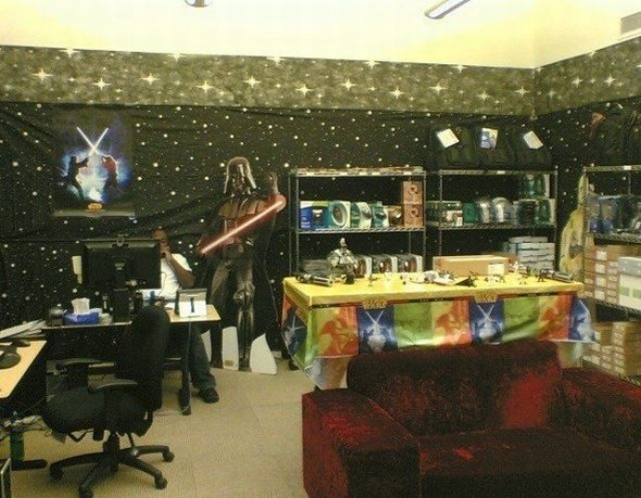 Офис youtube тренажерный зал с кардио-тренажерами