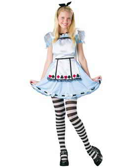 Очень модными, особенно среди детей, будут костюмы книги Льюиса Кэррола "Алиса в стране чудес"