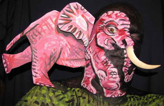 Розовый слон... Порой на картинах Джеймса Куна ключем к разгадке служит только один глаз художника