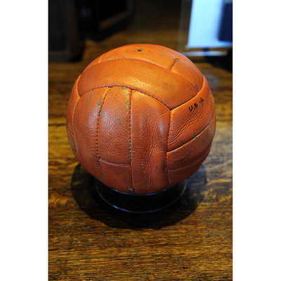 Специально созданный мяч Slazenger под Чемпионат мира по футболу 1966 года в Англии