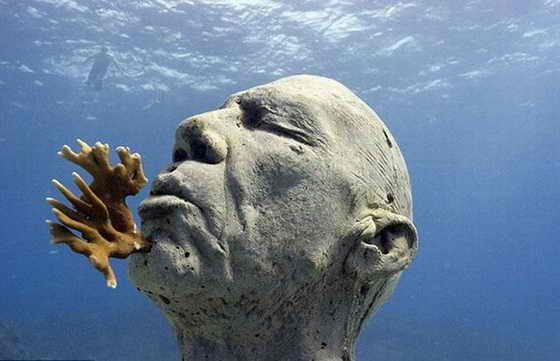Самый большой подводный музей в мире