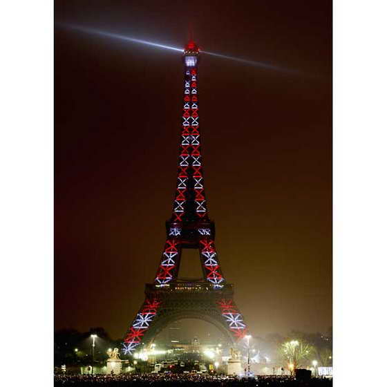 фейерверк в Париже