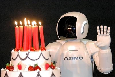 Робот ASIMO
