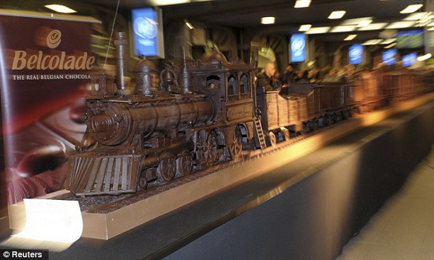 самый длинный шоколадный поезд в мире