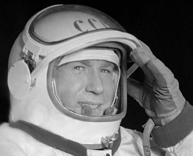 Алексей Леонов 11-й космонавт СССР, первым вышел в открытый космос 1965 году