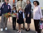 Филипп Киркоров с Аллой Викторией Мартином отцом отвел детей в школу