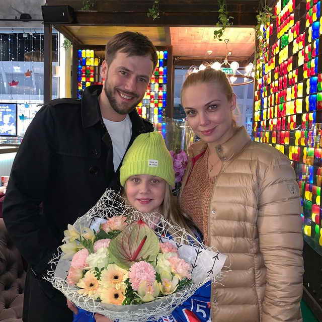 Татьяна Арнтгольц Иван Жидков и их дочь Мария 10 лет