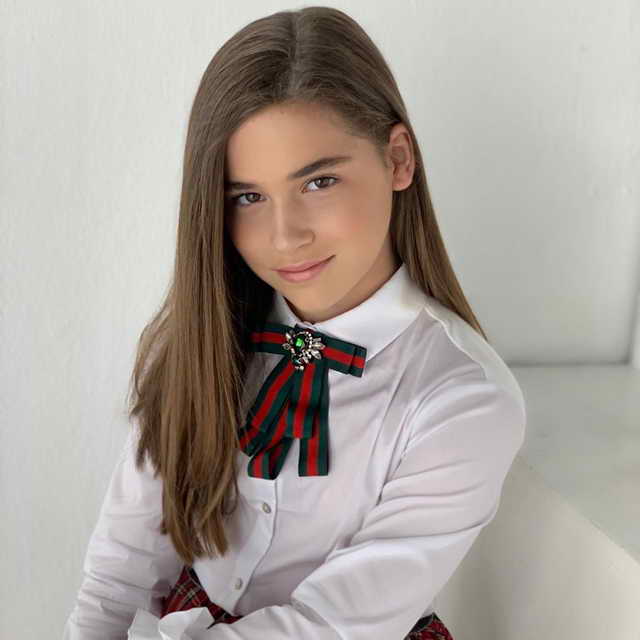 Микелла Абрамова дочь Алсу, 11 лет