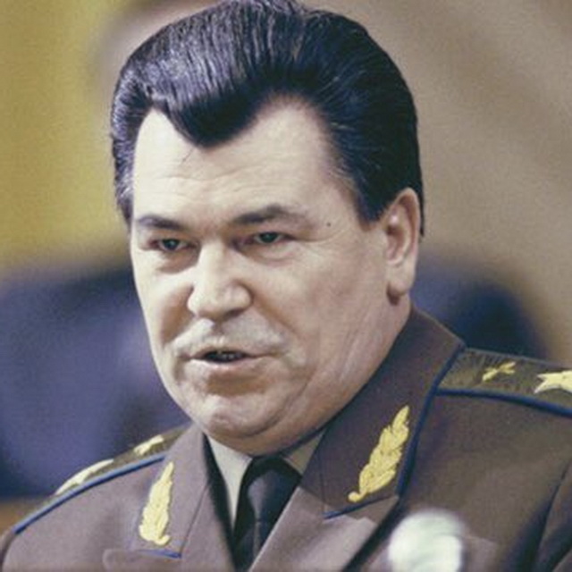 министр обороны Советского Союза маршал авиации Евгений Шапошников