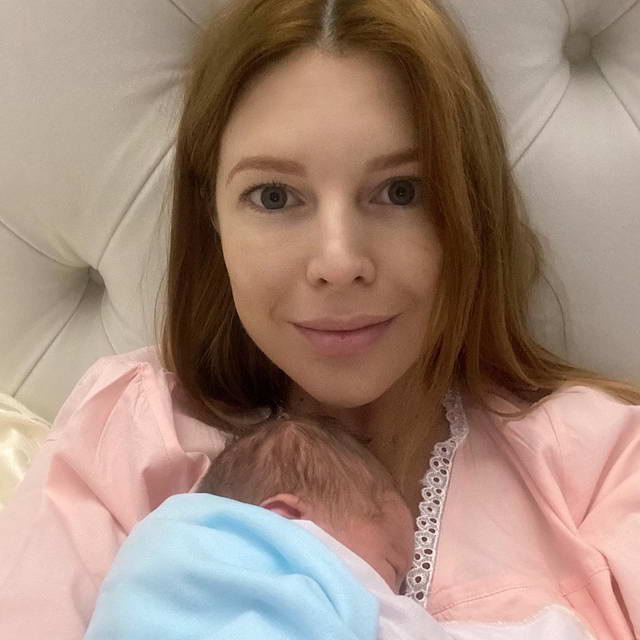 Наталья Подольская с новорожденным сыном Ваней